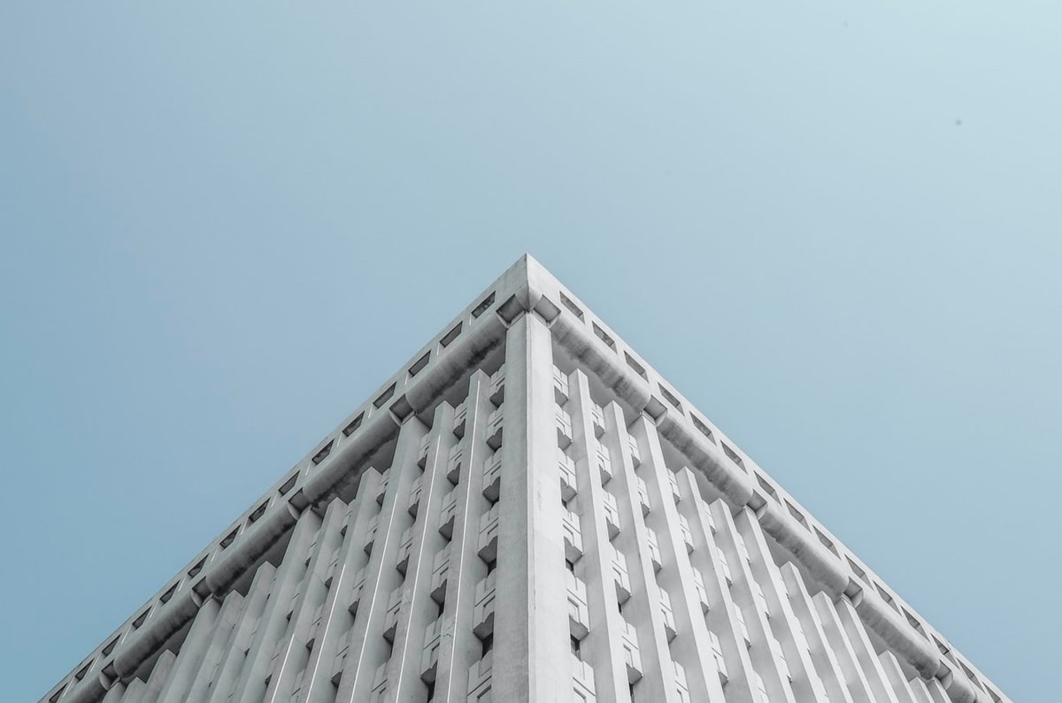 九游：把游戏世界装进指尖的一站式体验