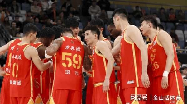 专家推荐-不像话！央视直播，刘维伟却“下架”4大主力，网友:体育精神呢？